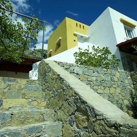 Nakou Village 3*
